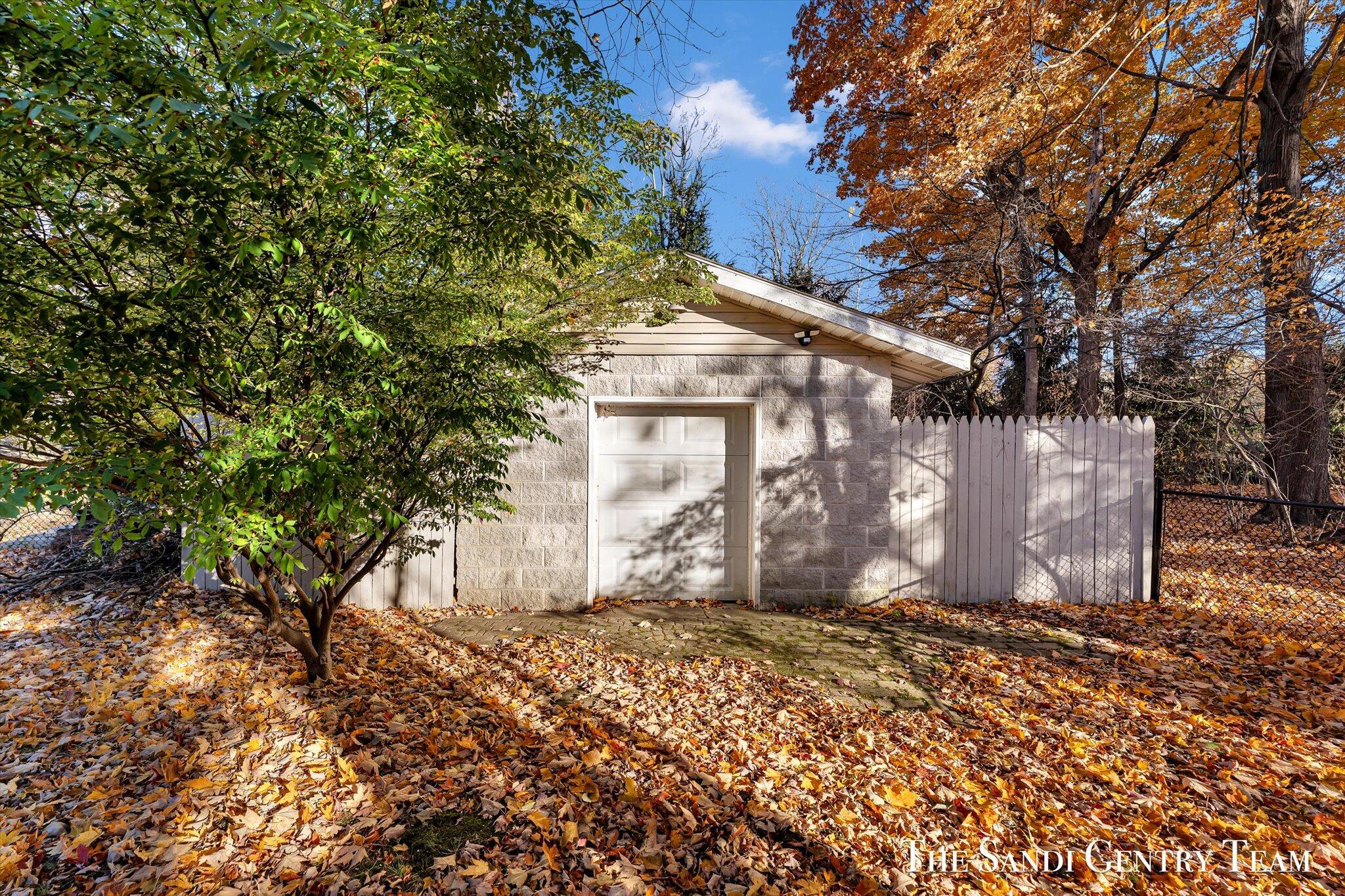 1020 Brookway Court Norton Shores MI 49441