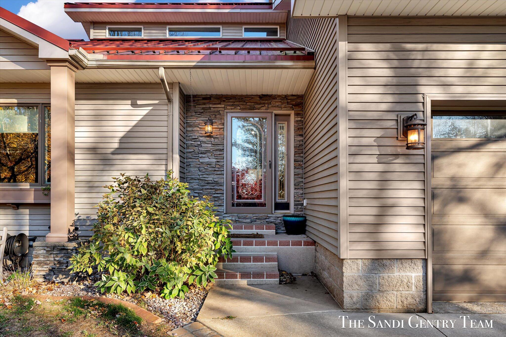 1020 Brookway Court Norton Shores MI 49441