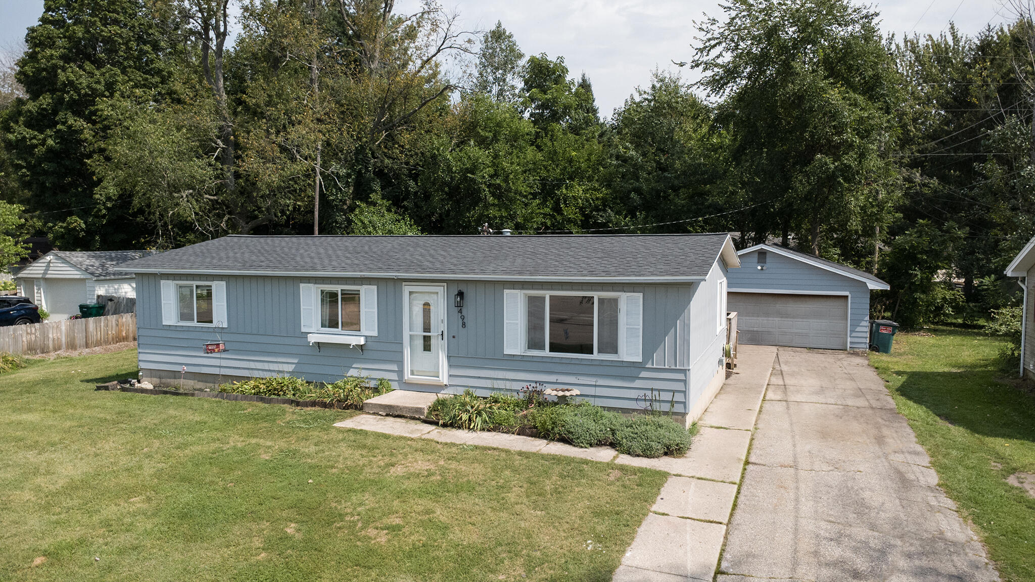 498 N Maple Street Fennville MI 49408