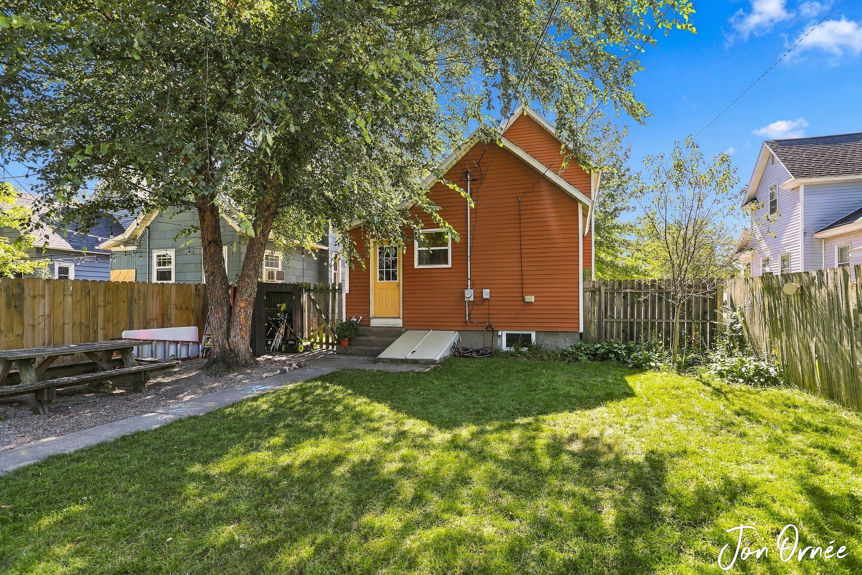 193 W 18th Street Holland MI 49423