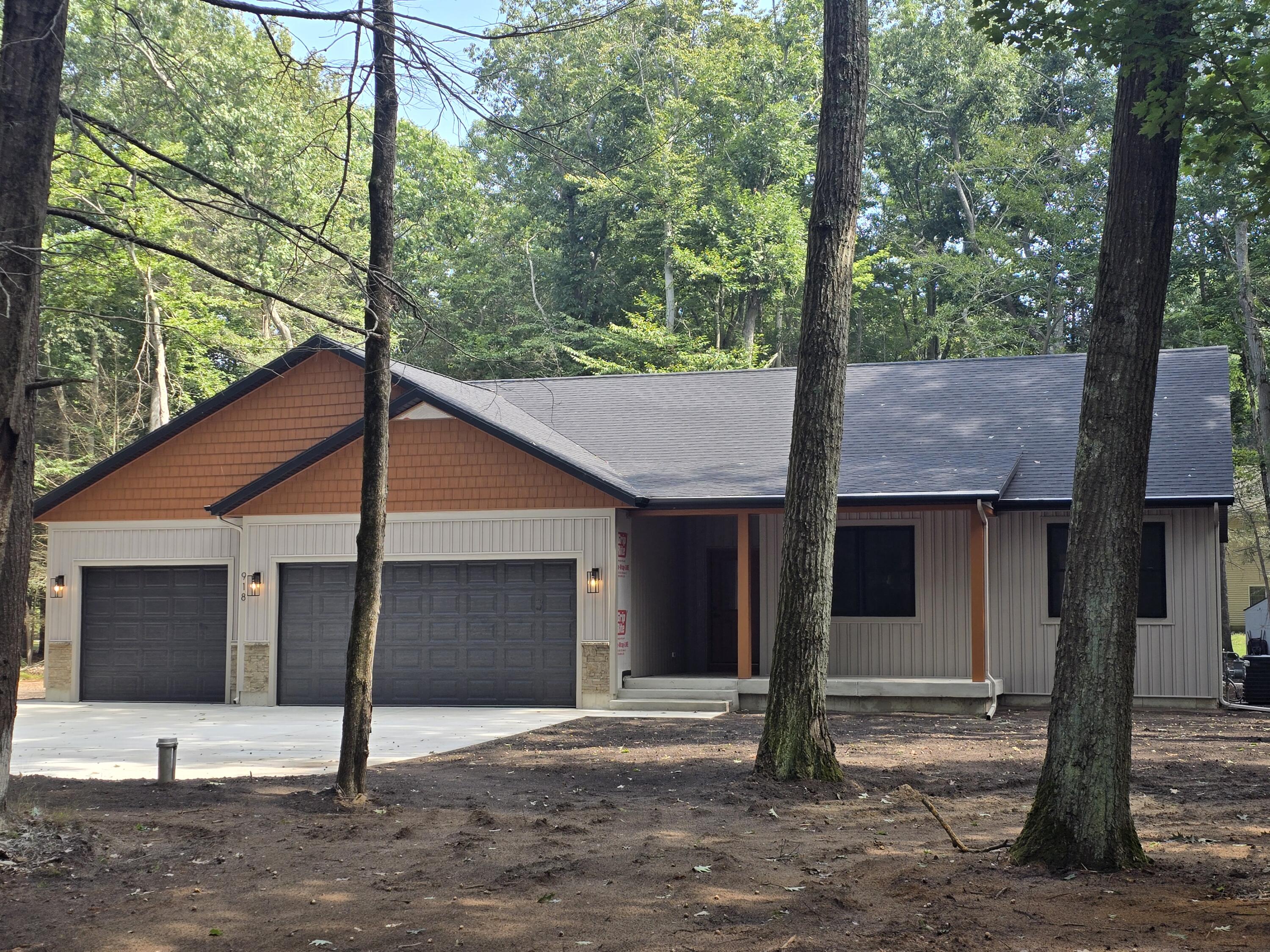 918 Scenic Drive Muskegon MI 49445