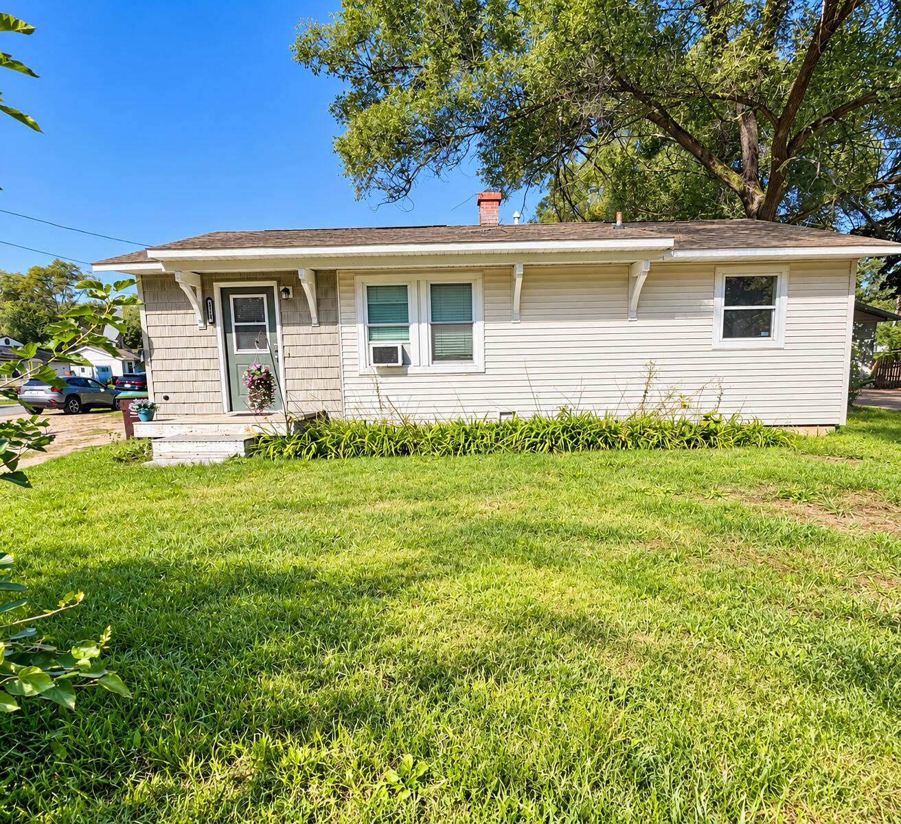 2260 Oak Park Drive Muskegon MI 49442