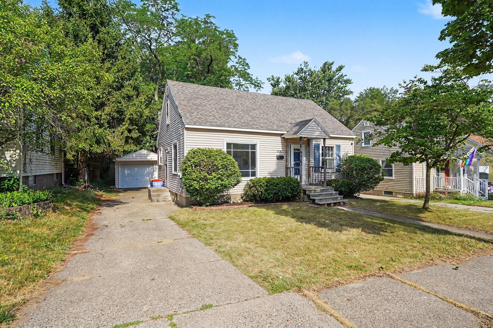 1531 Edward Avenue SE Grand Rapids MI 49507