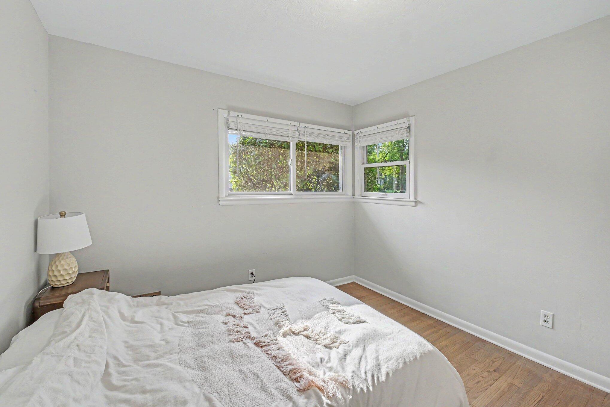 527 Fairfield Avenue NW Grand Rapids MI 49504