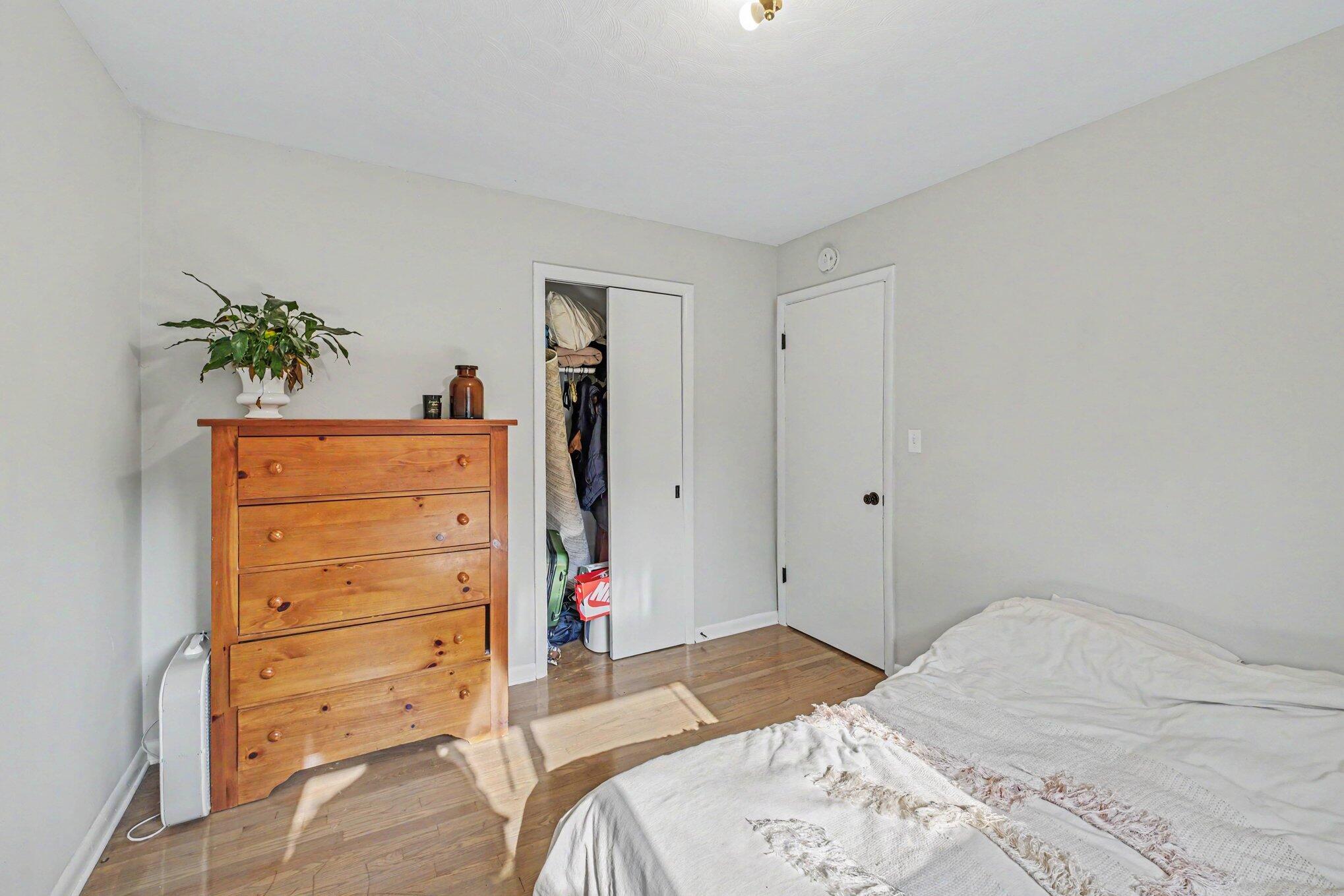 527 Fairfield Avenue NW Grand Rapids MI 49504