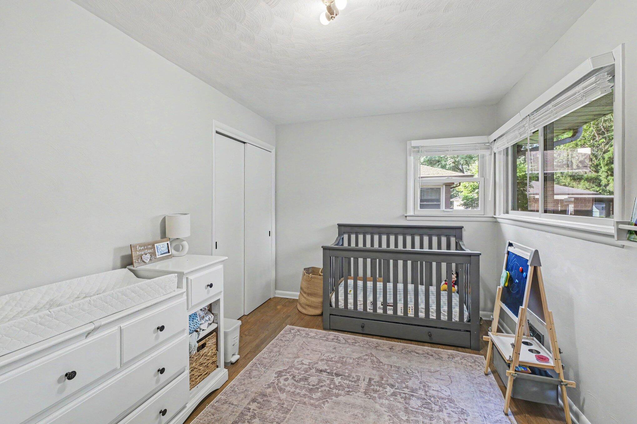 527 Fairfield Avenue NW Grand Rapids MI 49504