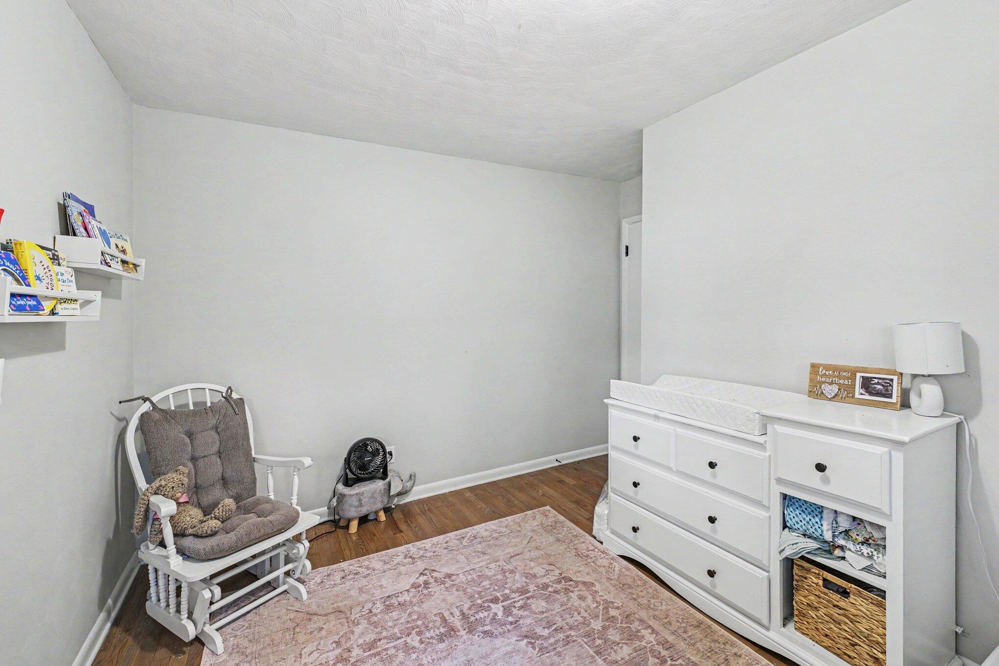 527 Fairfield Avenue NW Grand Rapids MI 49504