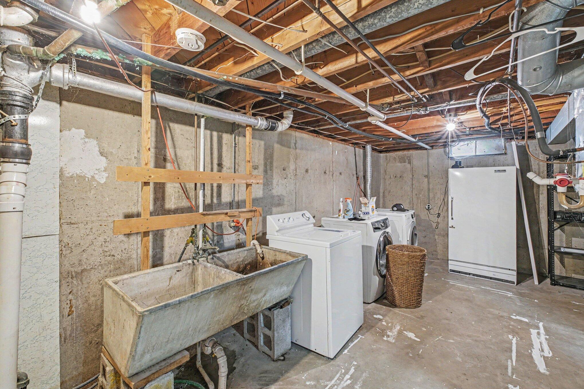 527 Fairfield Avenue NW Grand Rapids MI 49504