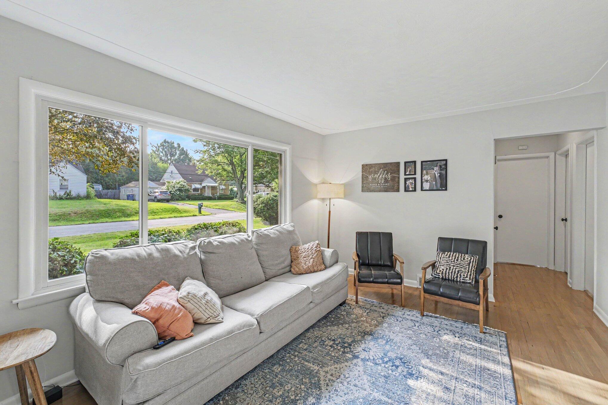 527 Fairfield Avenue NW Grand Rapids MI 49504