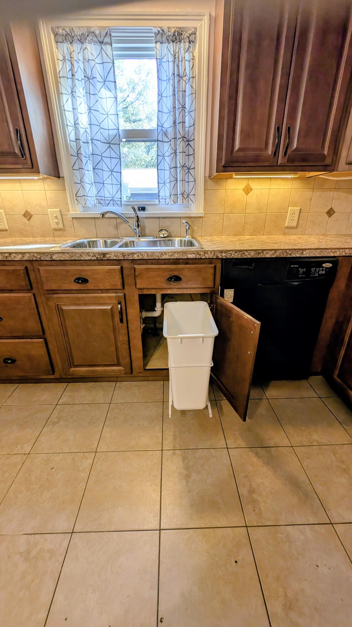 1932 Elwood Street Muskegon MI 49442