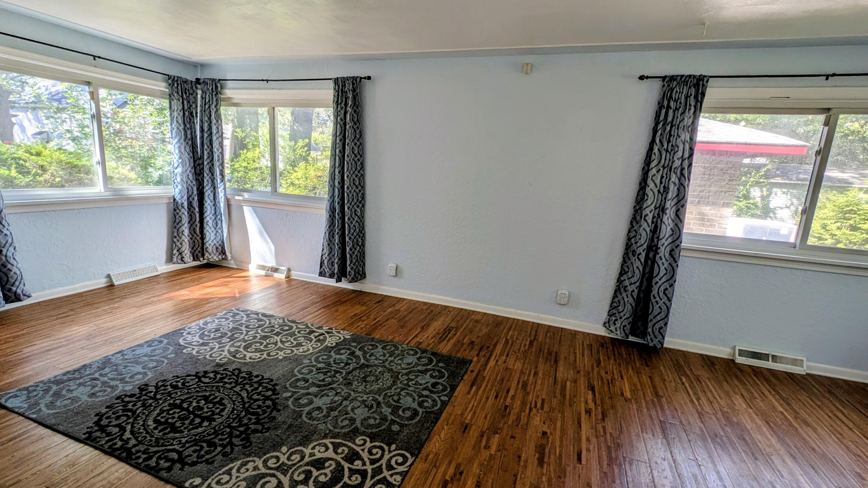 1932 Elwood Street Muskegon MI 49442
