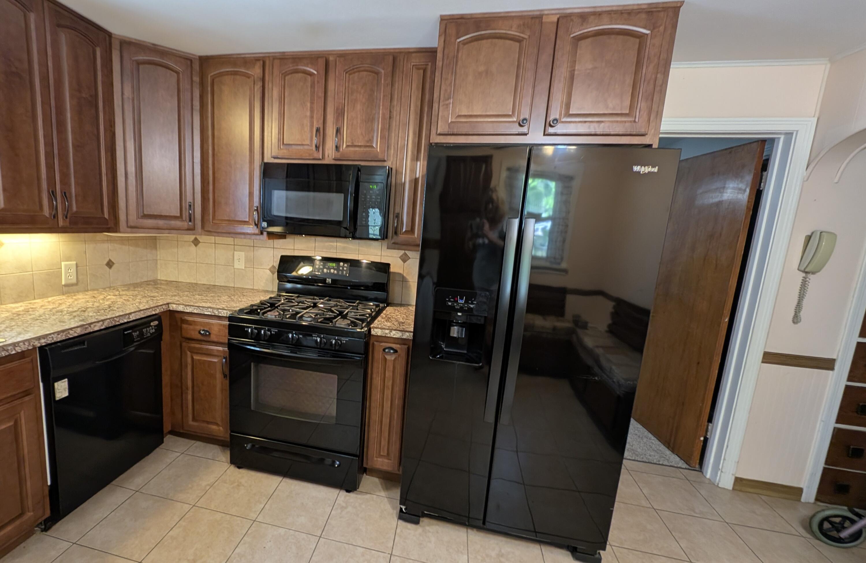 1932 Elwood Street Muskegon MI 49442