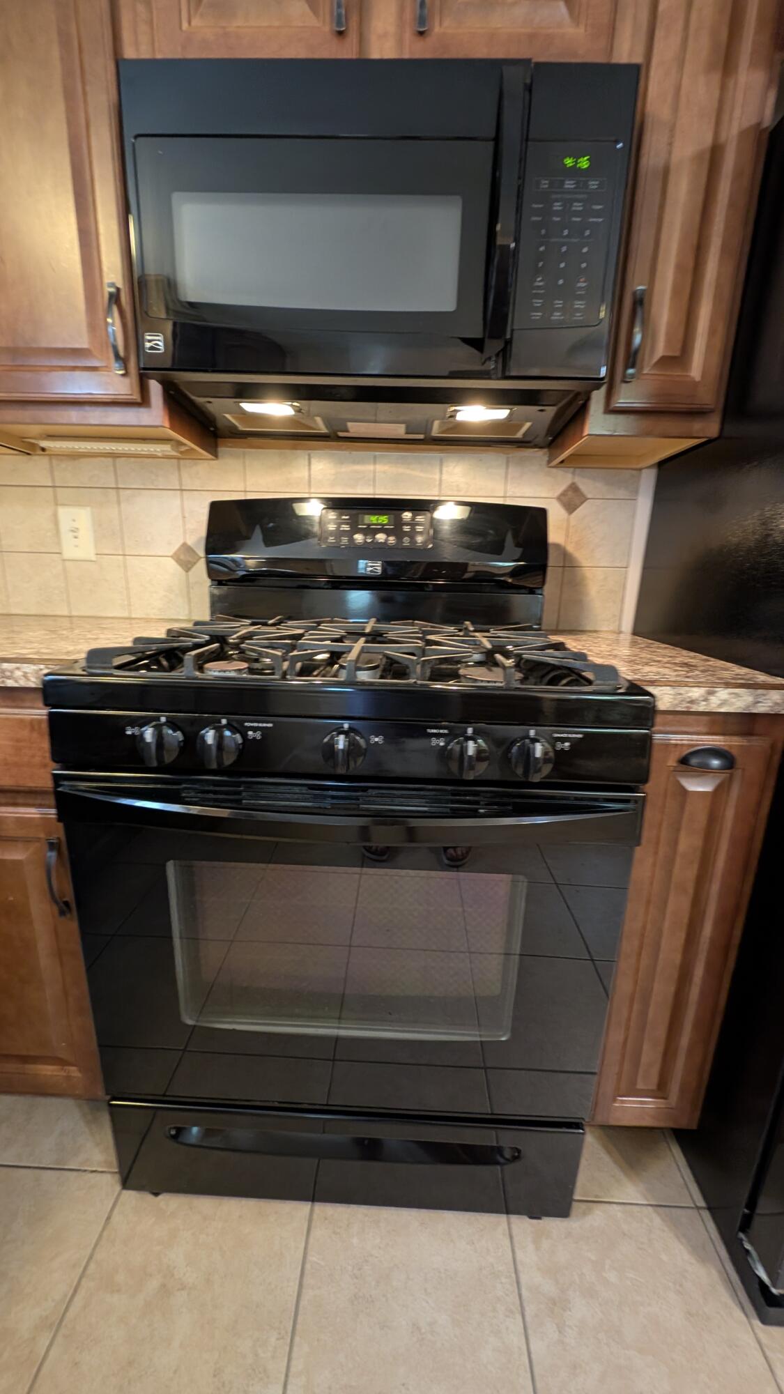 1932 Elwood Street Muskegon MI 49442
