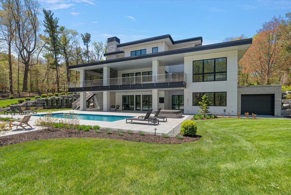 329 N Lakeshore Drive Holland MI 49424