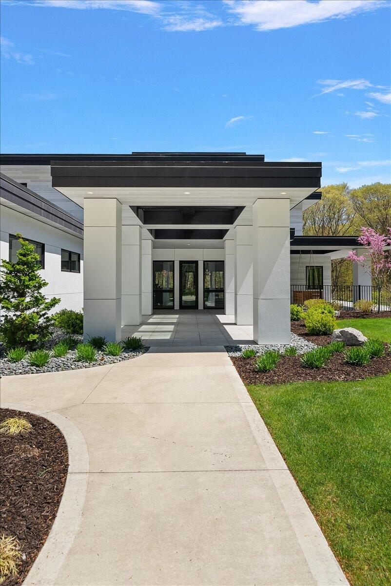 329 N Lakeshore Drive Holland MI 49424