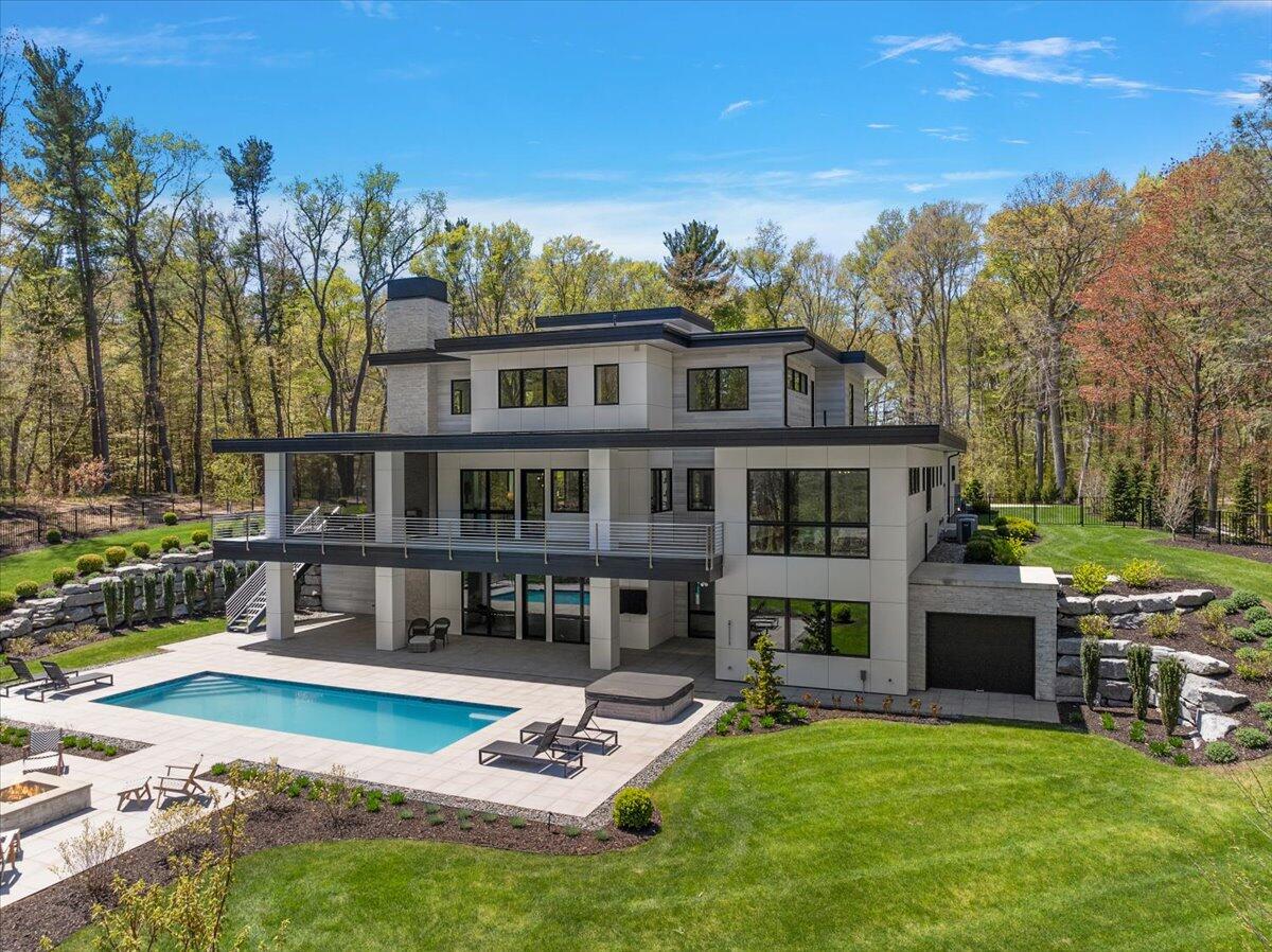 329 N Lakeshore Drive Holland MI 49424