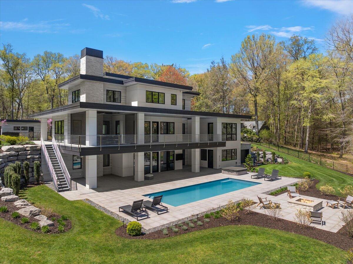 329 N Lakeshore Drive Holland MI 49424