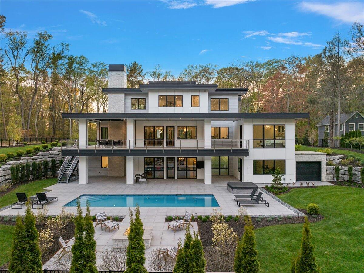 329 N Lakeshore Drive Holland MI 49424