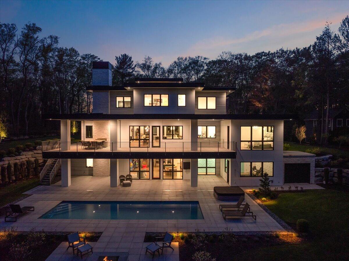 329 N Lakeshore Drive Holland MI 49424