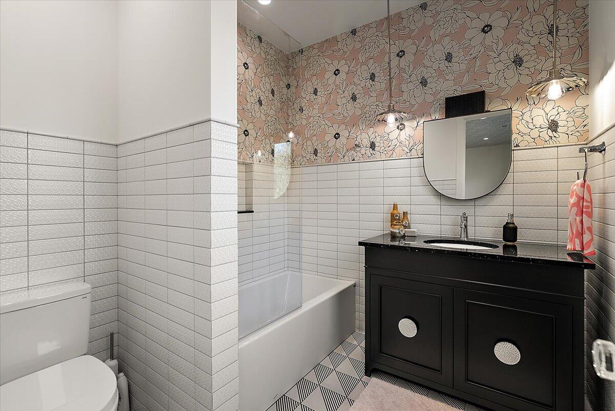 329 N Lakeshore Drive Holland MI 49424