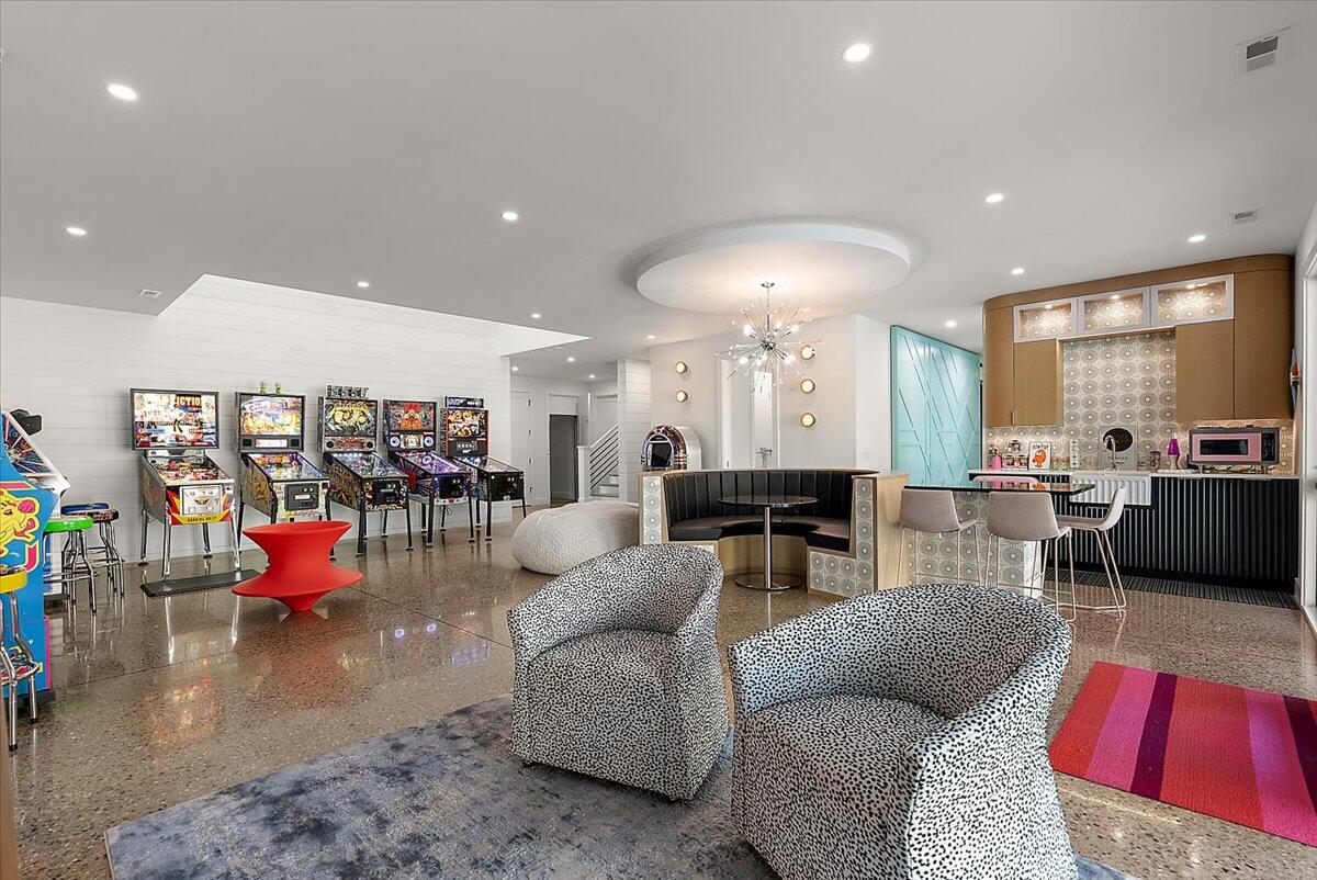 329 N Lakeshore Drive Holland MI 49424