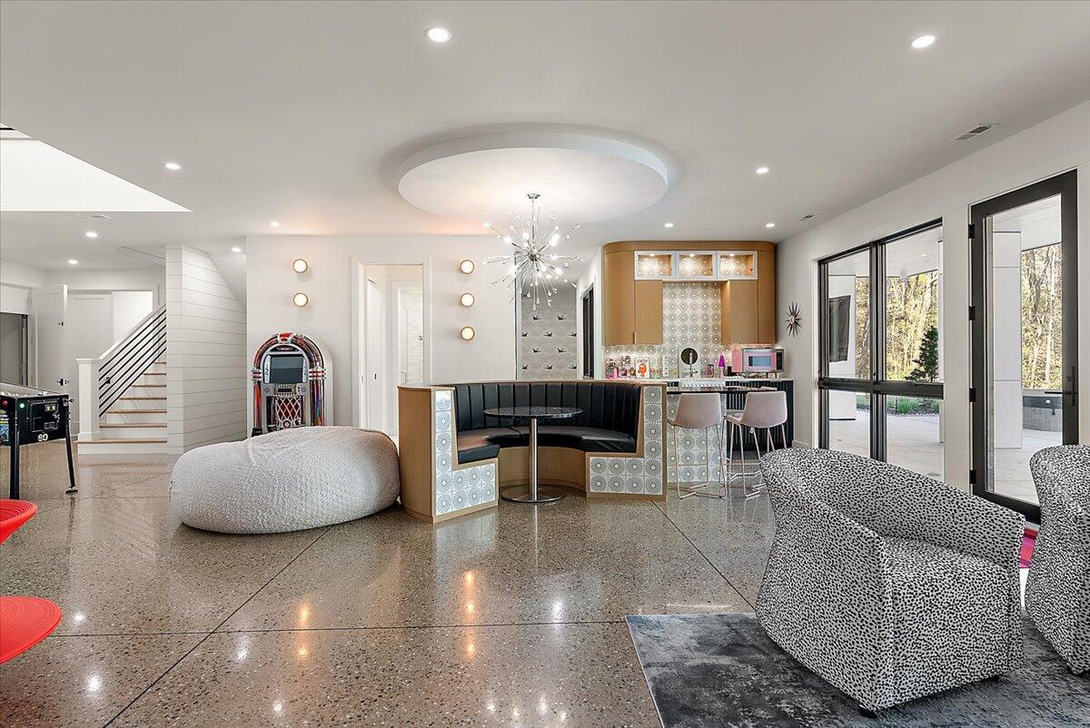 329 N Lakeshore Drive Holland MI 49424