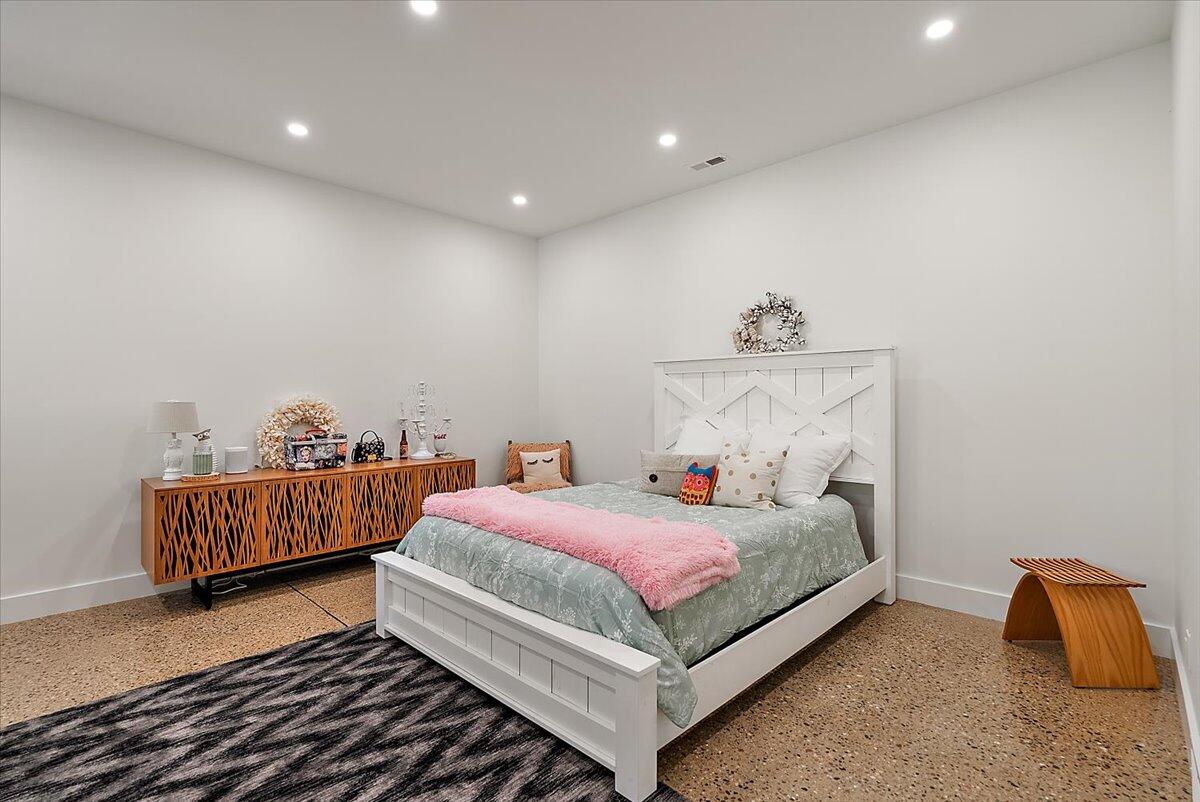 329 N Lakeshore Drive Holland MI 49424