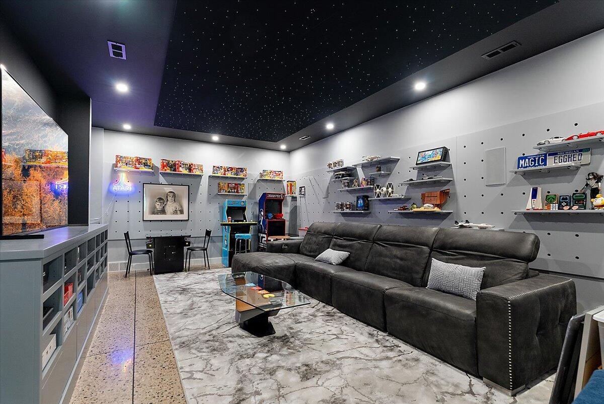 329 N Lakeshore Drive Holland MI 49424