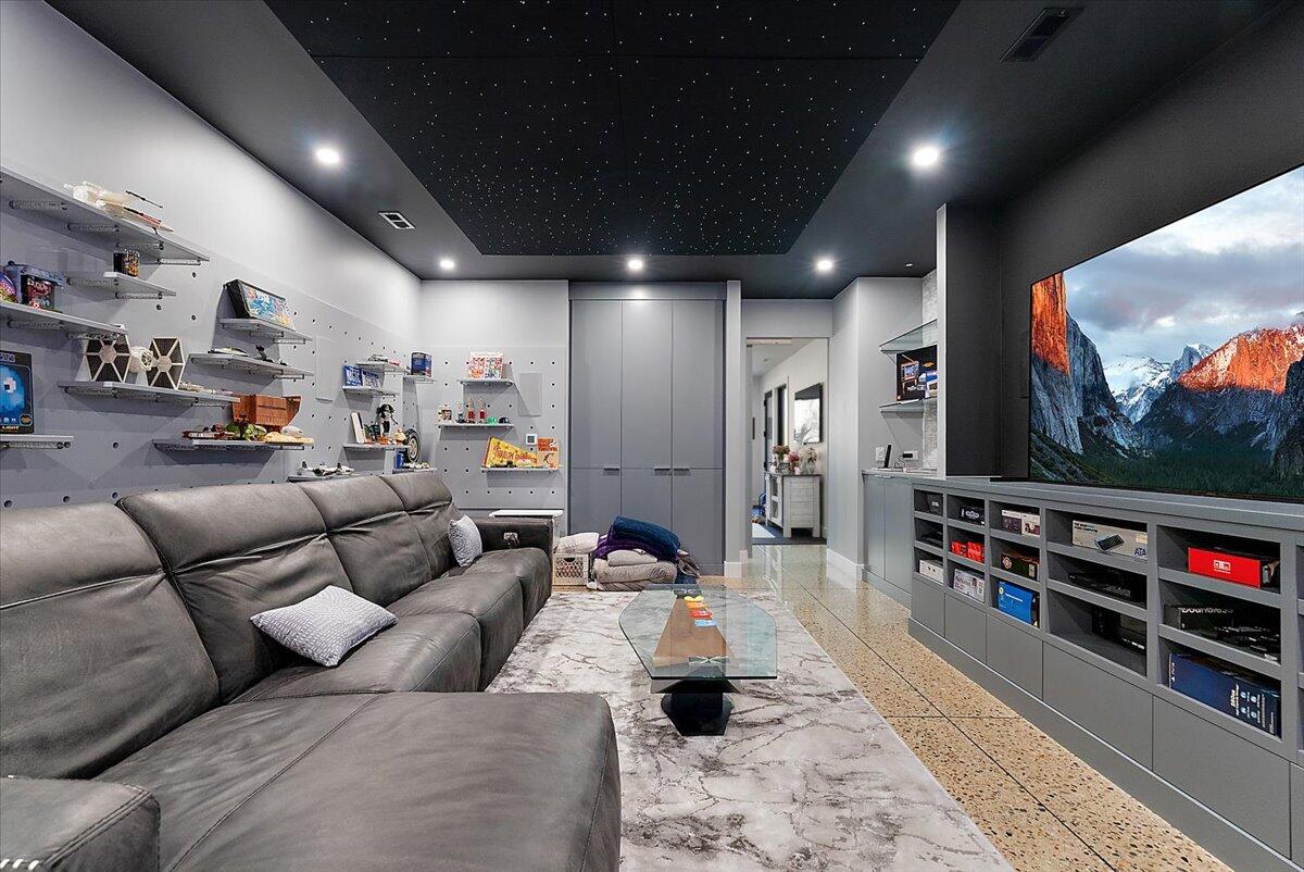 329 N Lakeshore Drive Holland MI 49424