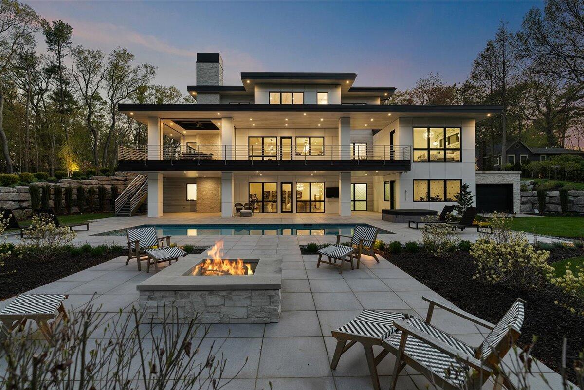 329 N Lakeshore Drive Holland MI 49424