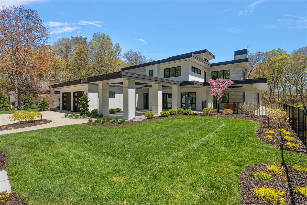 329 N Lakeshore Drive Holland MI 49424