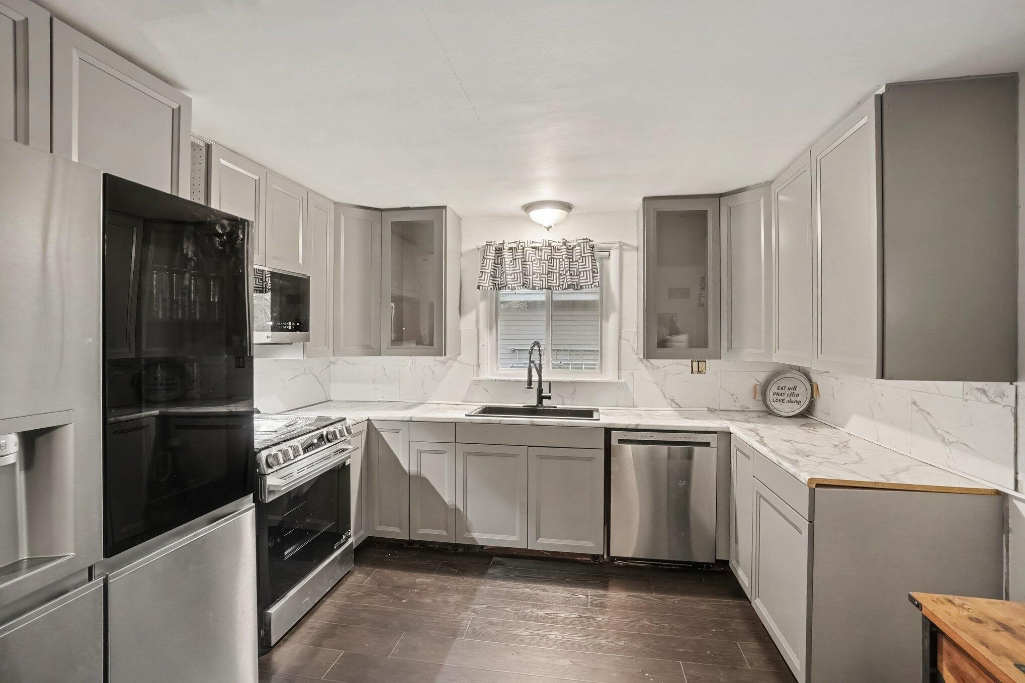 339 Marquette Avenue Holland MI 49424