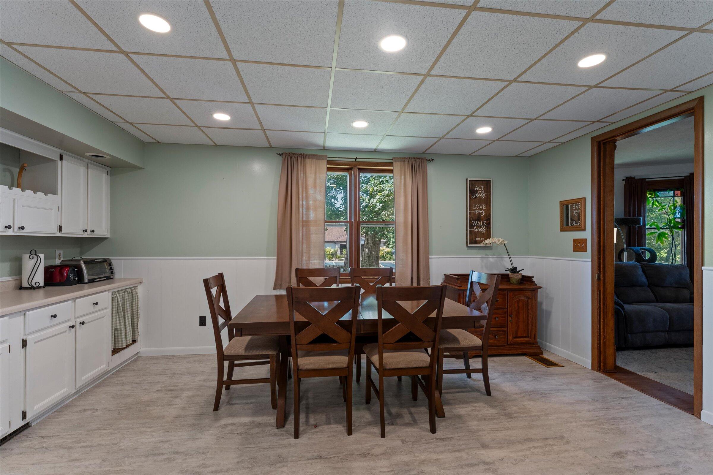 110 S East Street Cassopolis MI 49031
