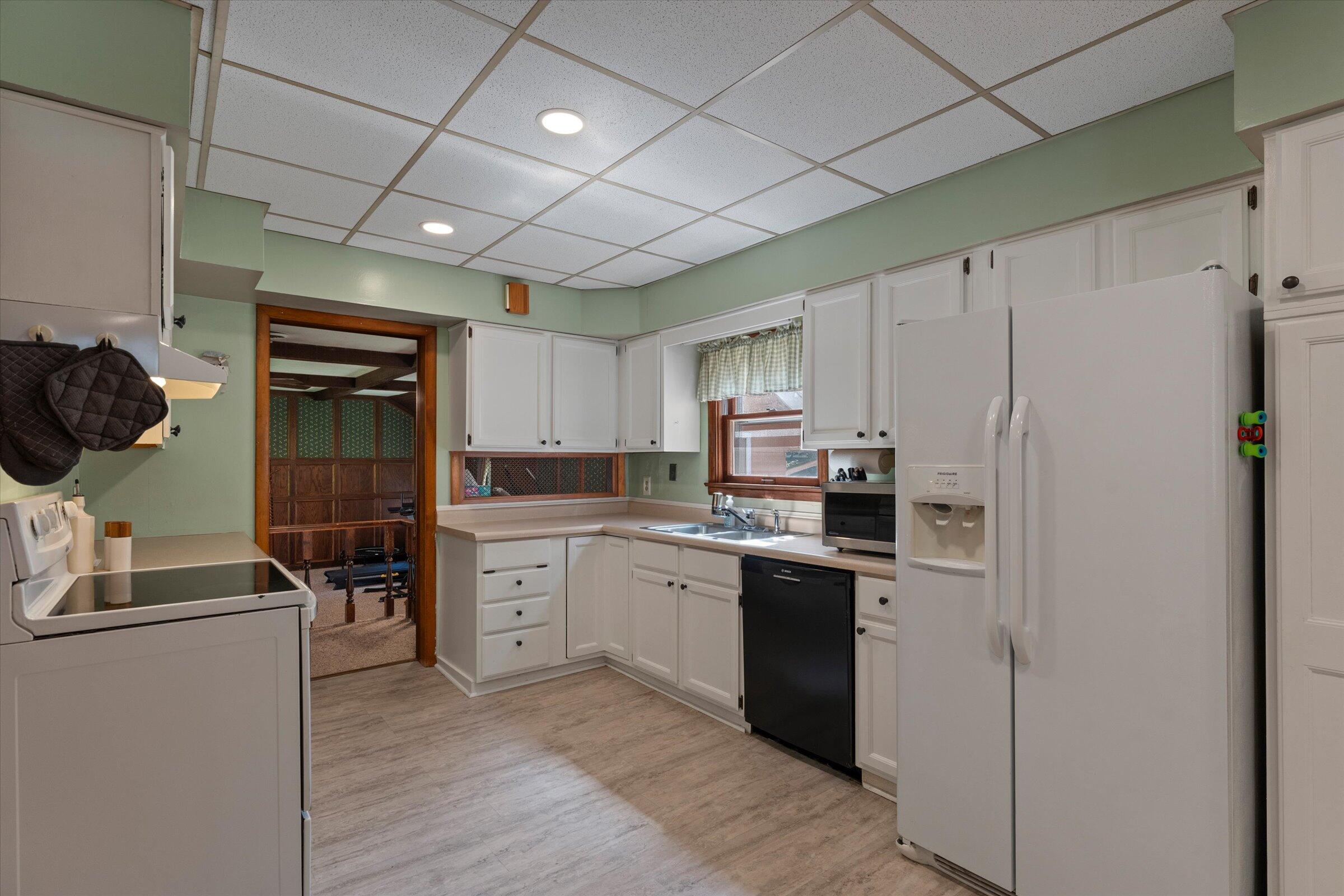 110 S East Street Cassopolis MI 49031