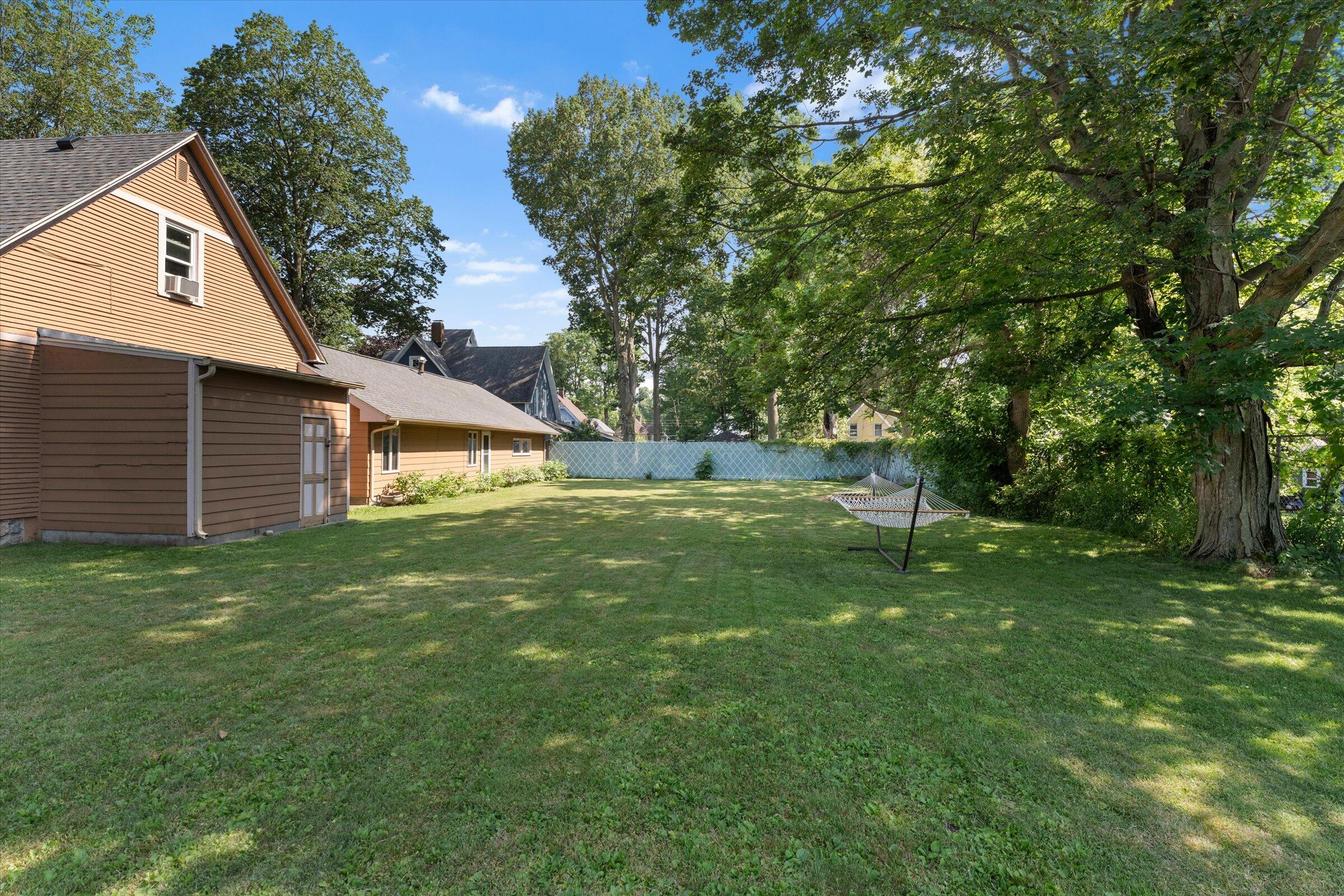 110 S East Street Cassopolis MI 49031