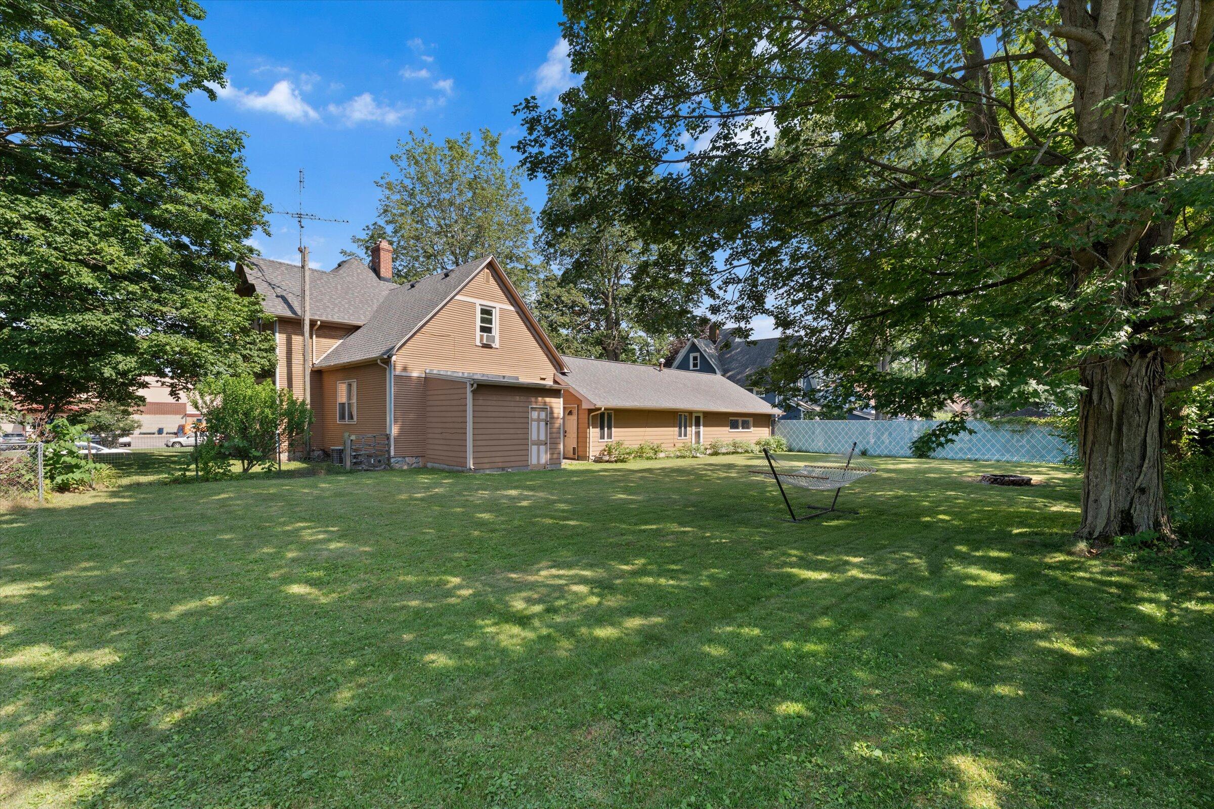 110 S East Street Cassopolis MI 49031