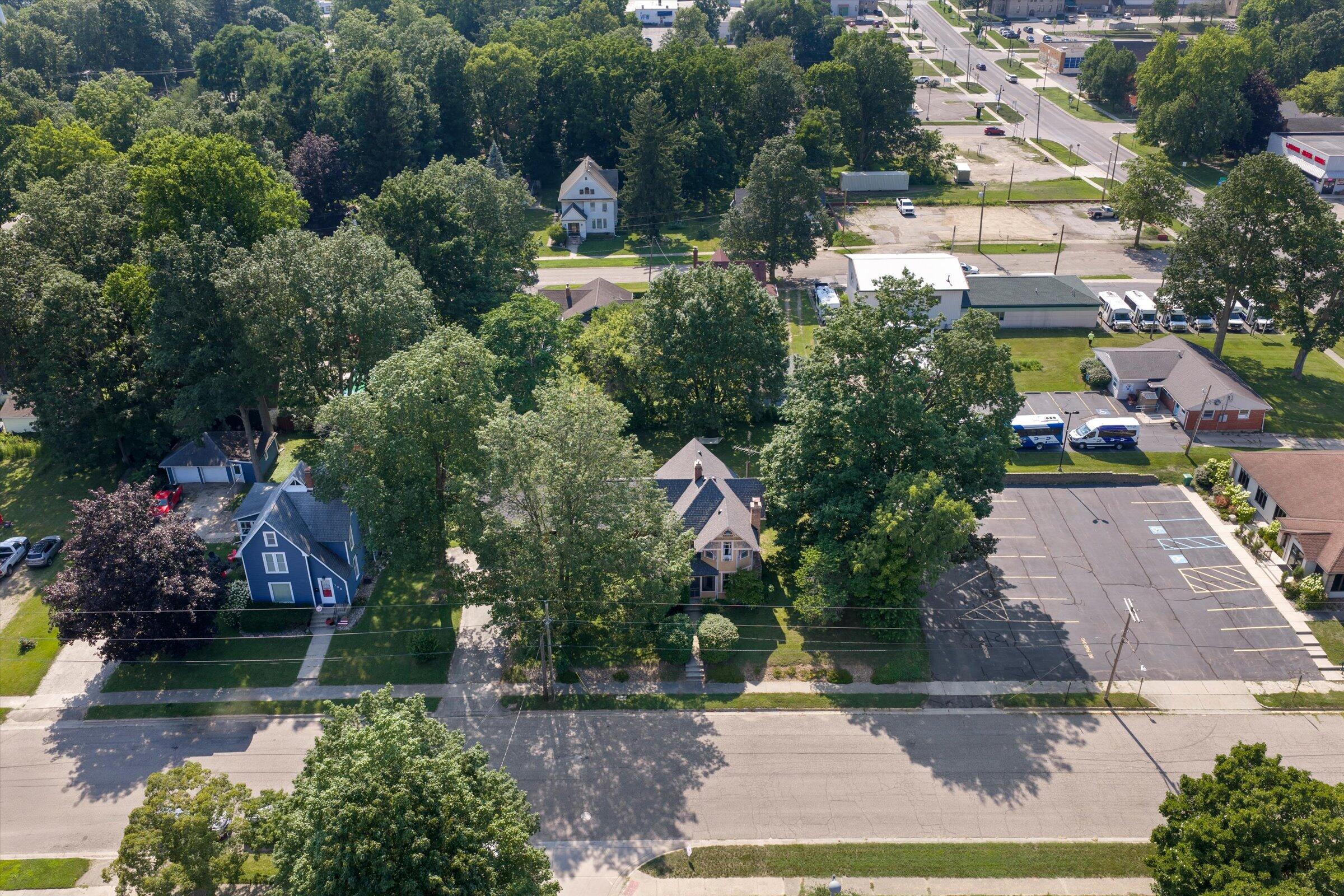 110 S East Street Cassopolis MI 49031