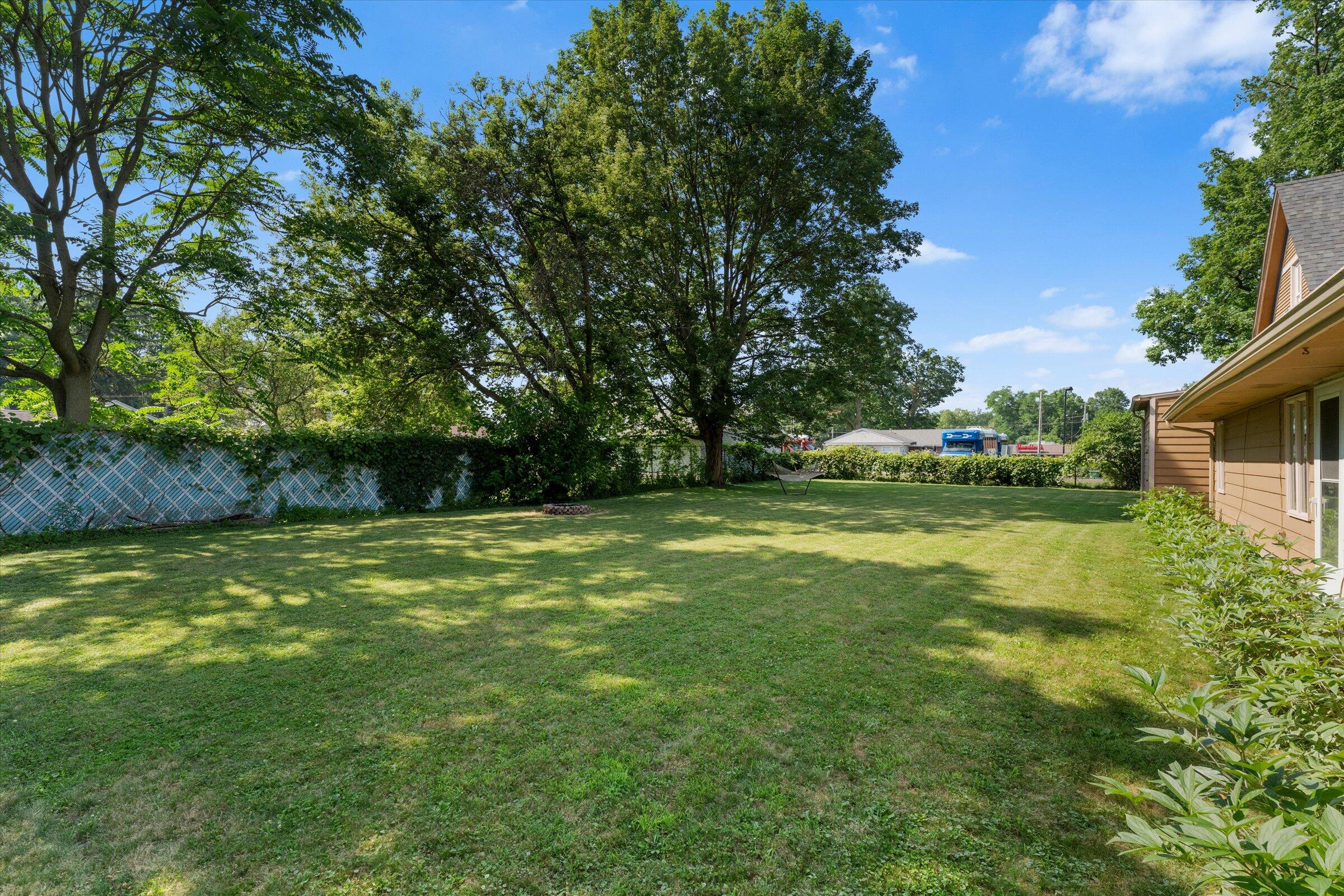 110 S East Street Cassopolis MI 49031