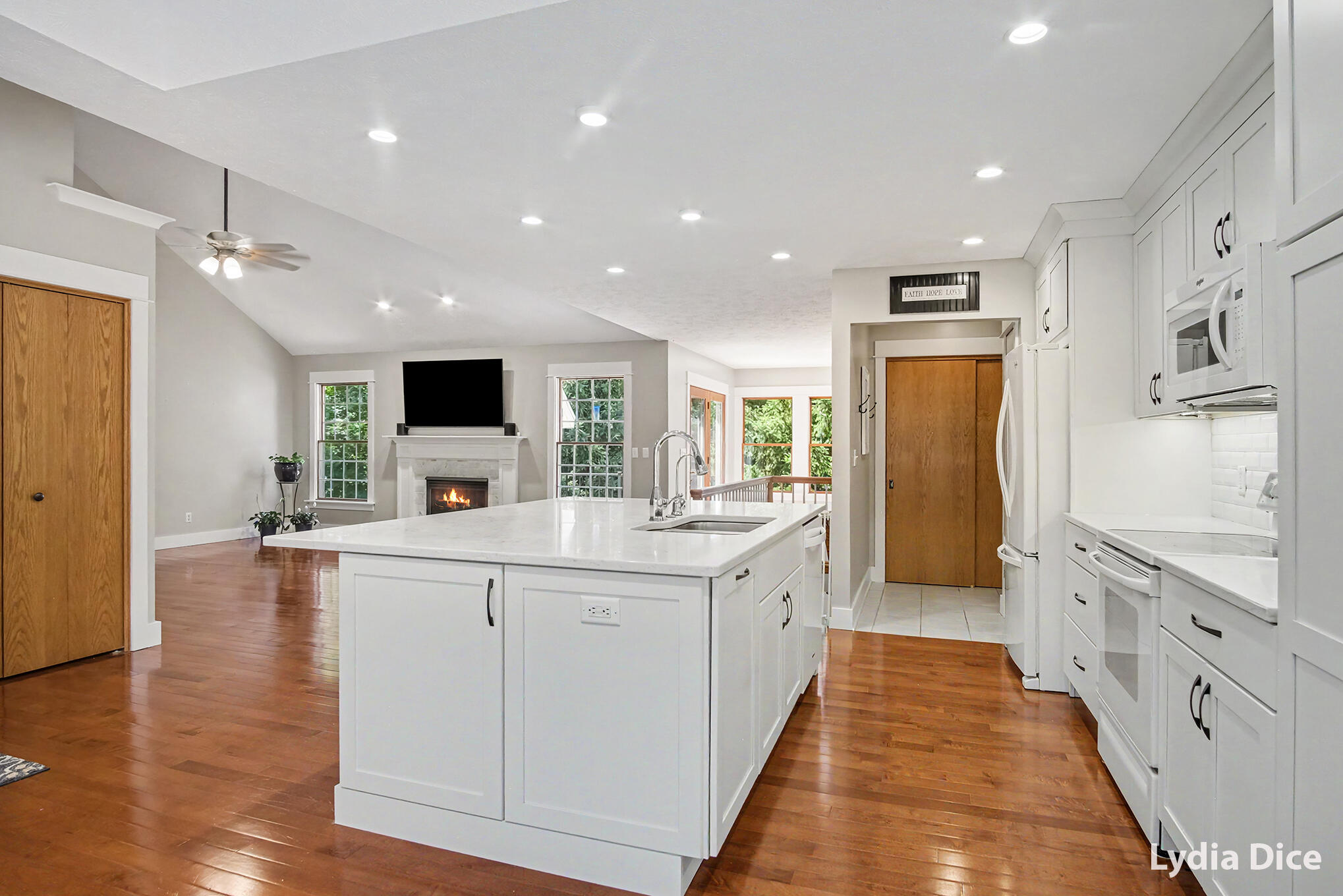 4282 Knapp Valley Court NE Grand Rapids MI 49525