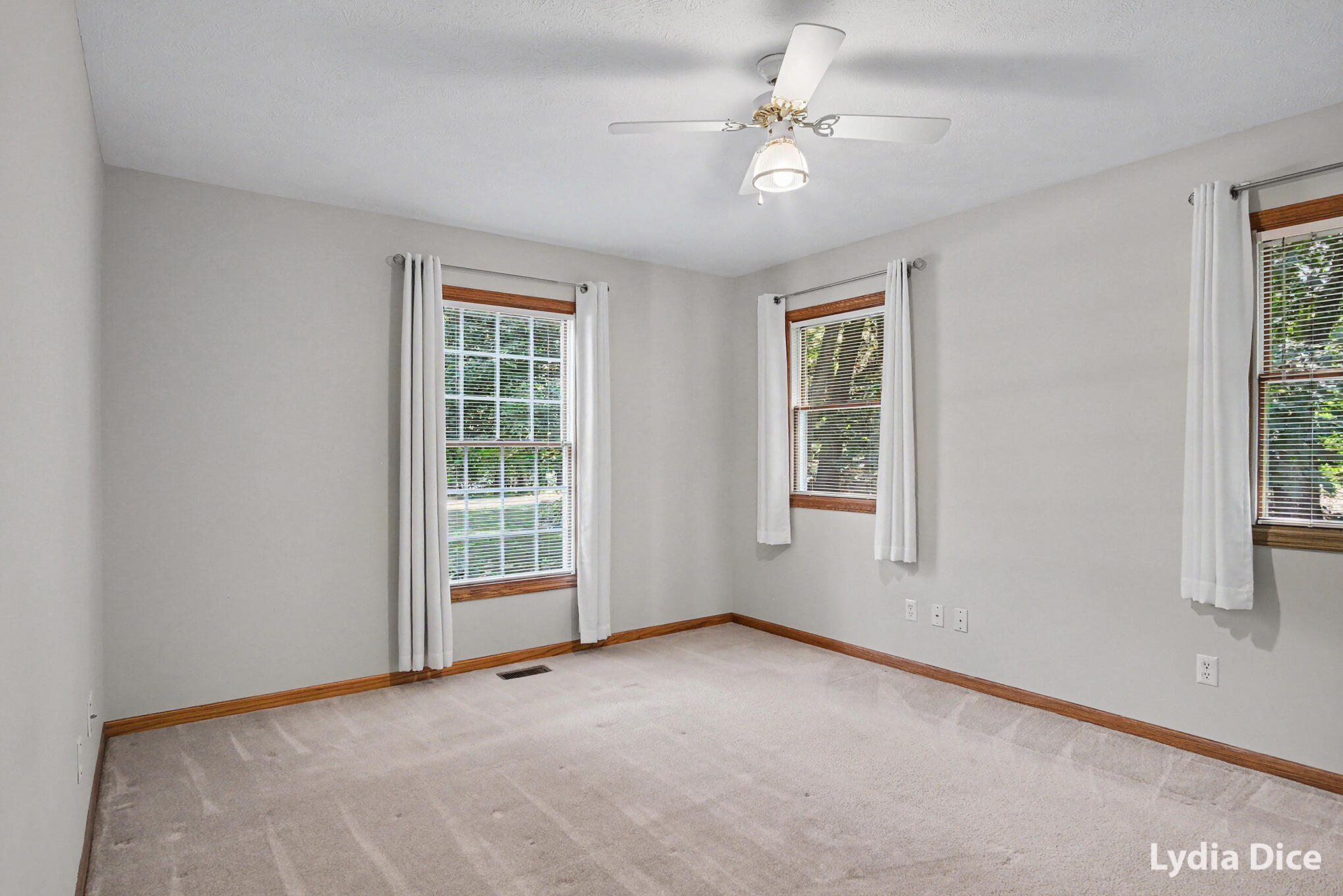 4282 Knapp Valley Court NE Grand Rapids MI 49525