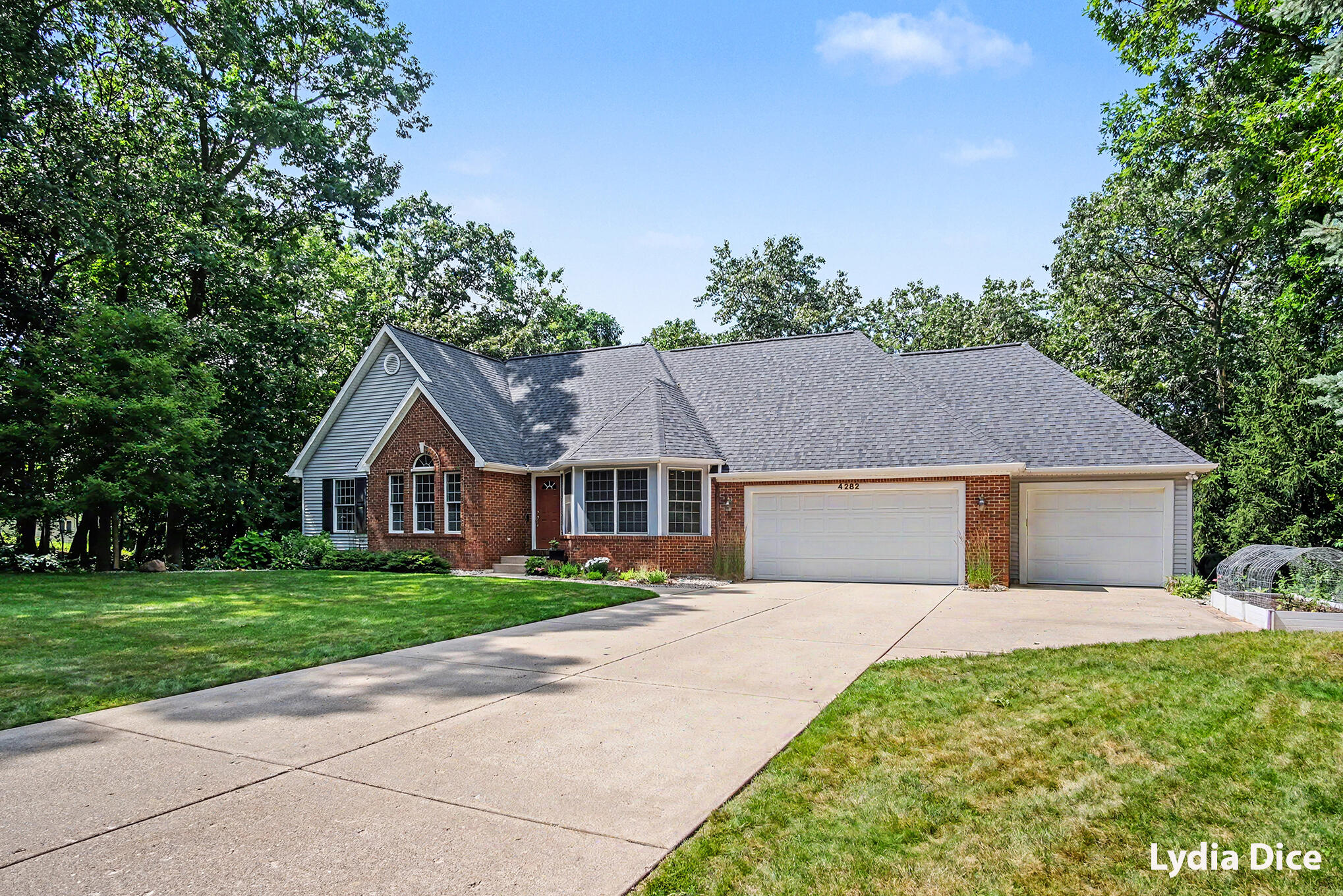 4282 Knapp Valley Court NE Grand Rapids MI 49525
