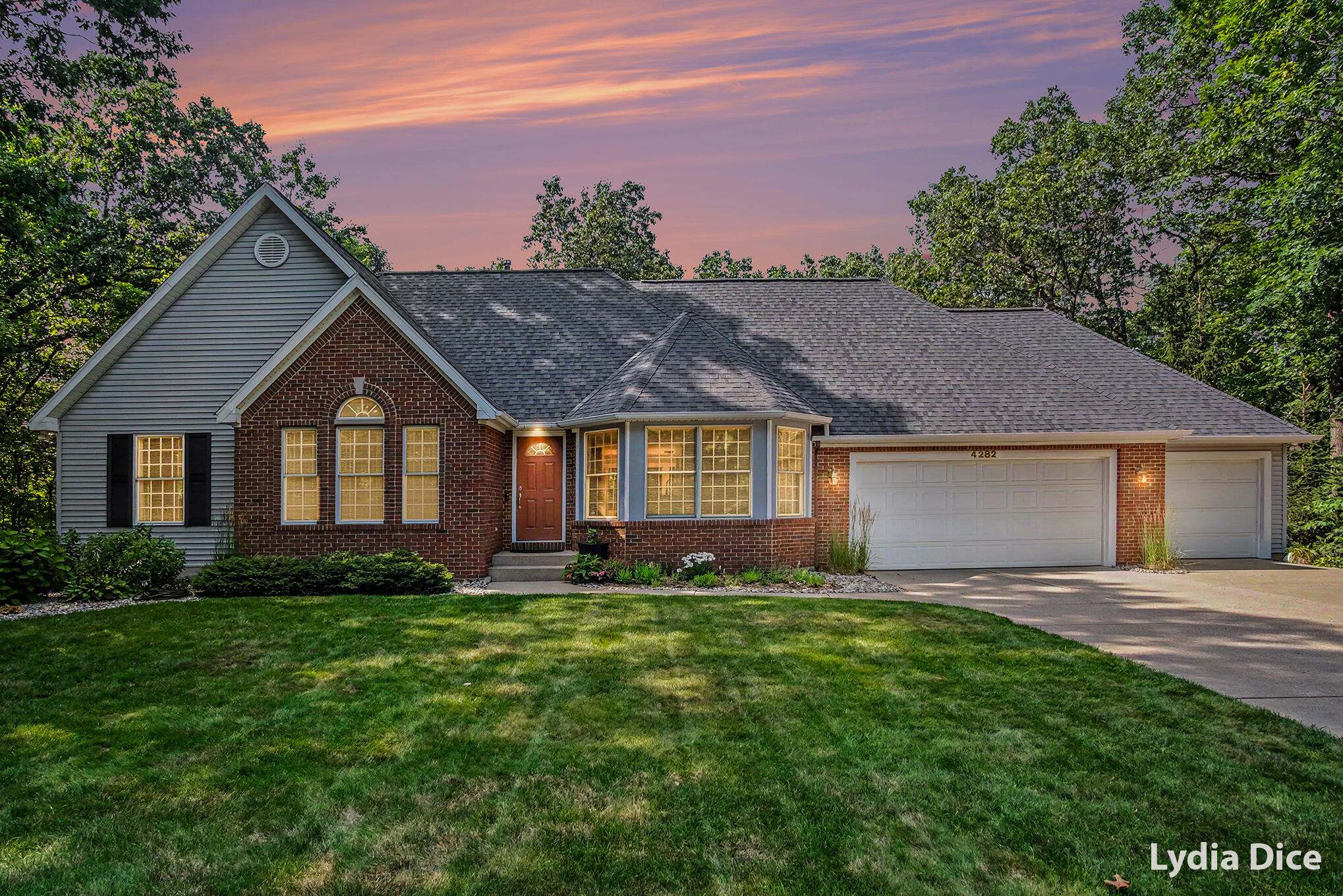 4282 Knapp Valley Court NE Grand Rapids MI 49525
