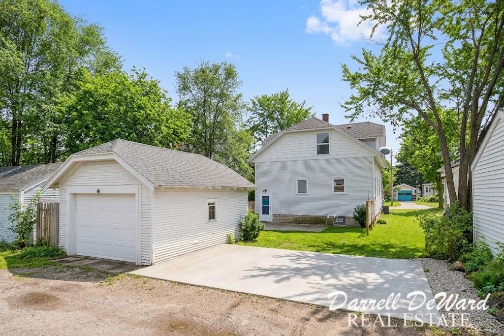 823 Webster Street NW Grand Rapids MI 49504