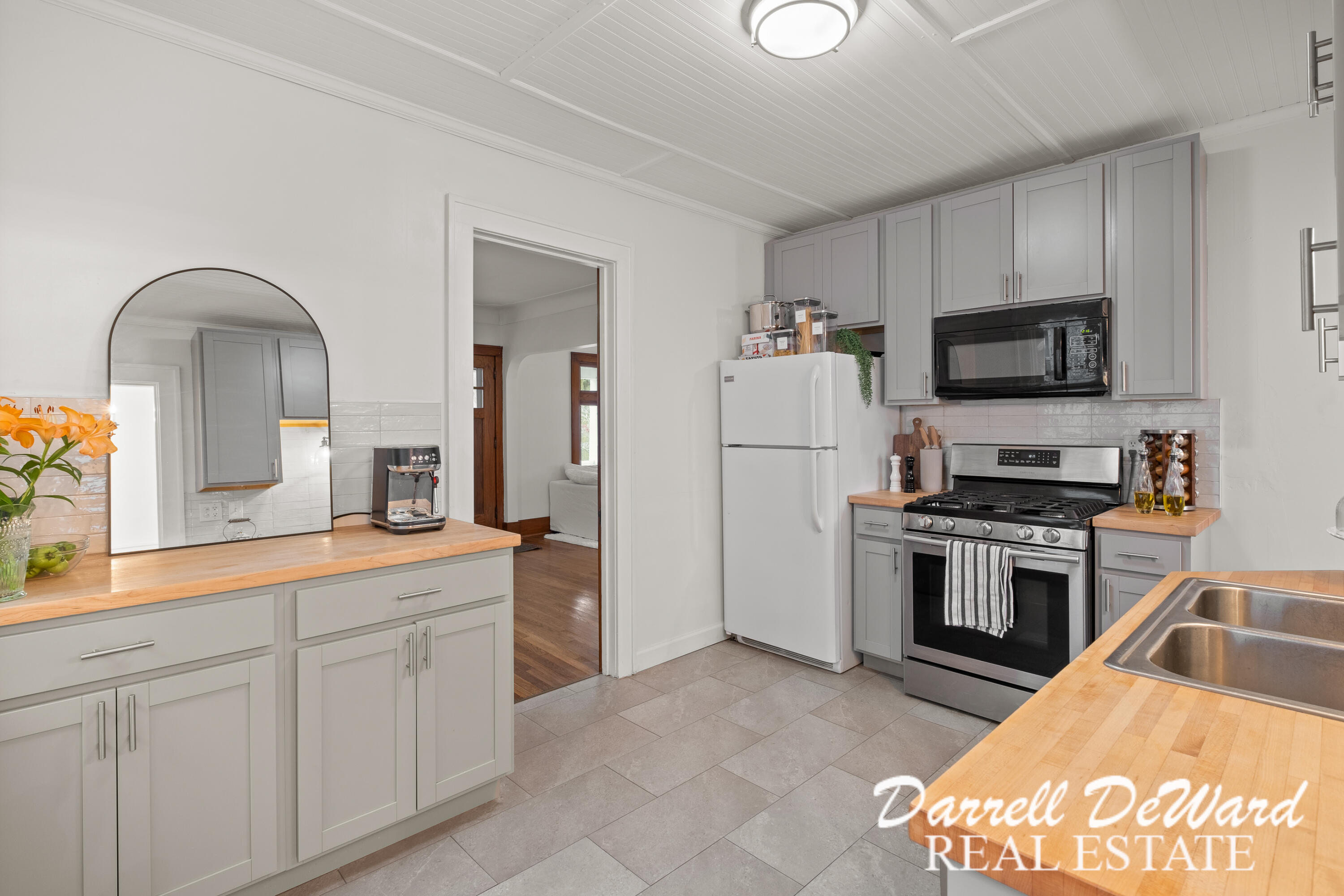 823 Webster Street NW Grand Rapids MI 49504