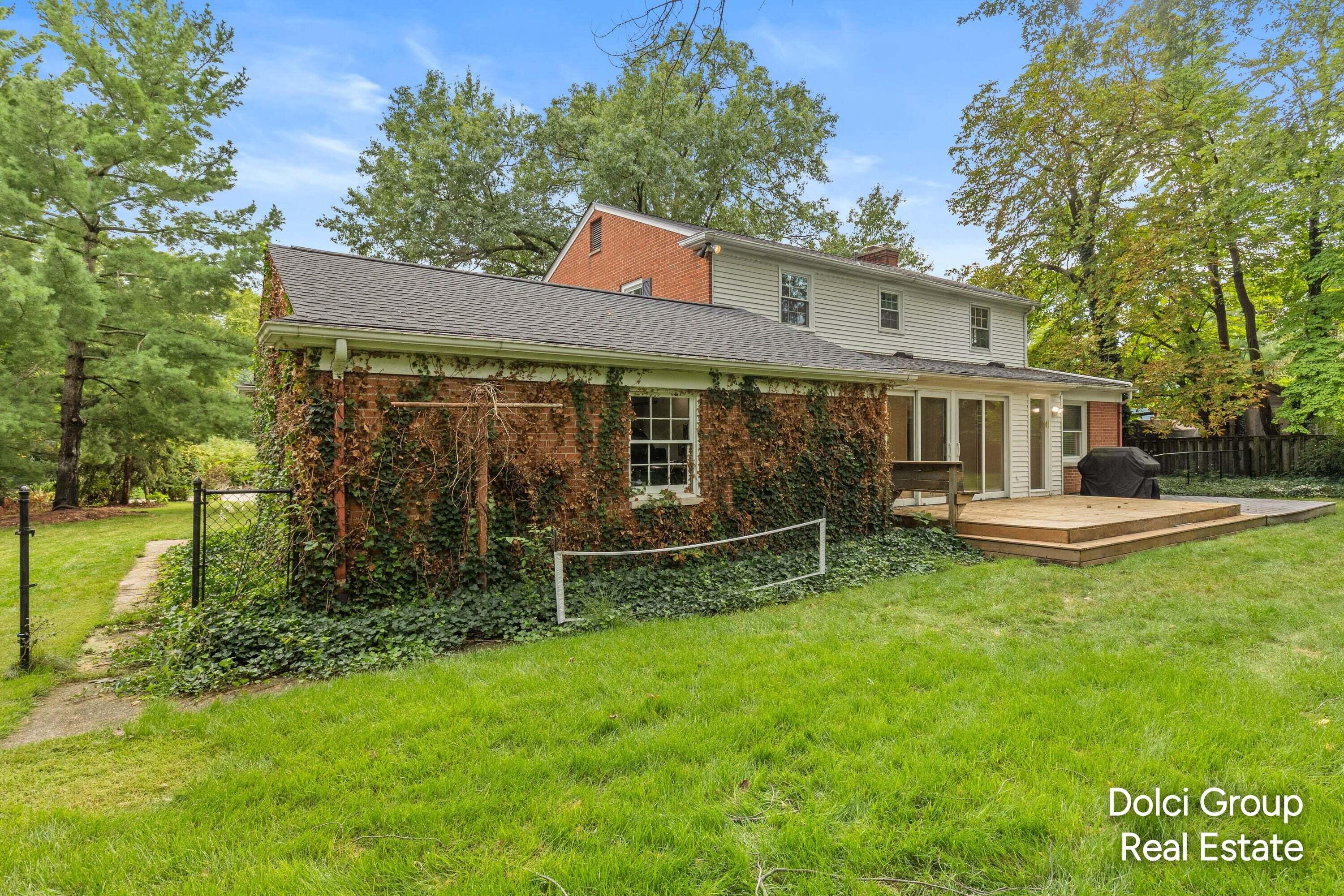 2115 Romence Street NE Grand Rapids MI 49503