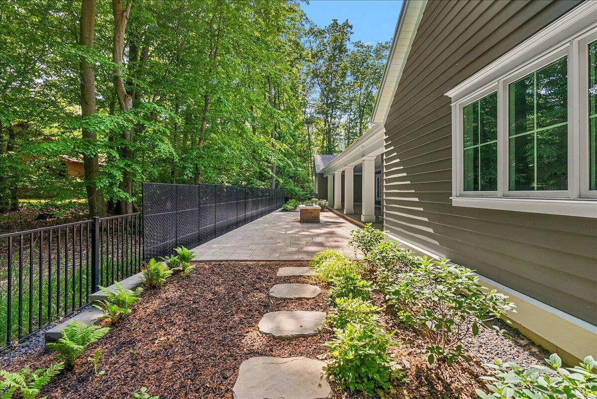 317 N Lakeshore Avenue Holland MI 49424