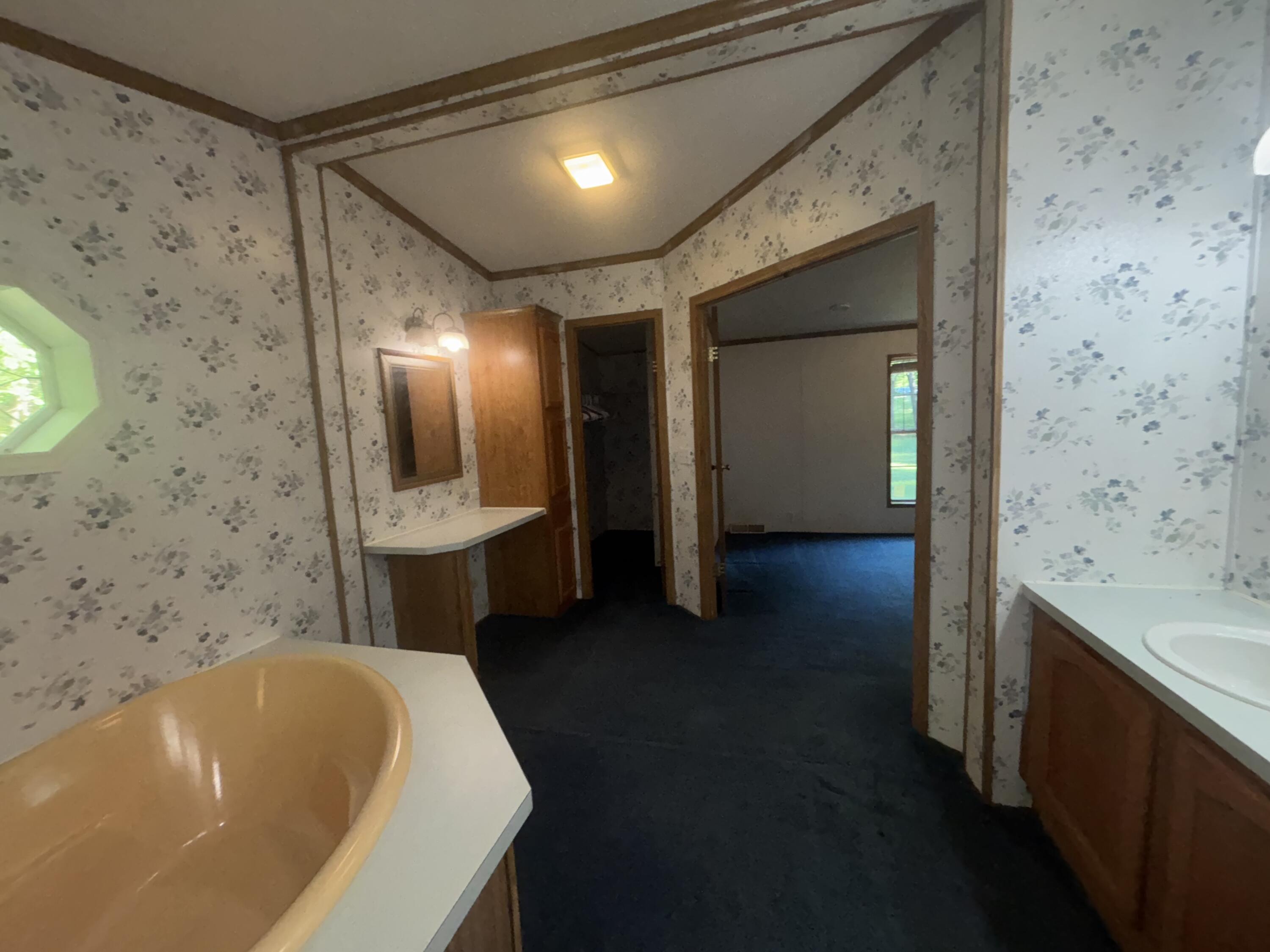 27134 Deerfield Lane Edwardsburg MI 49112