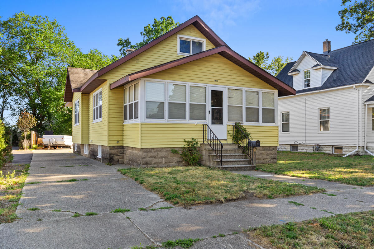 1119 Columbus Avenue Grand Haven MI 49417