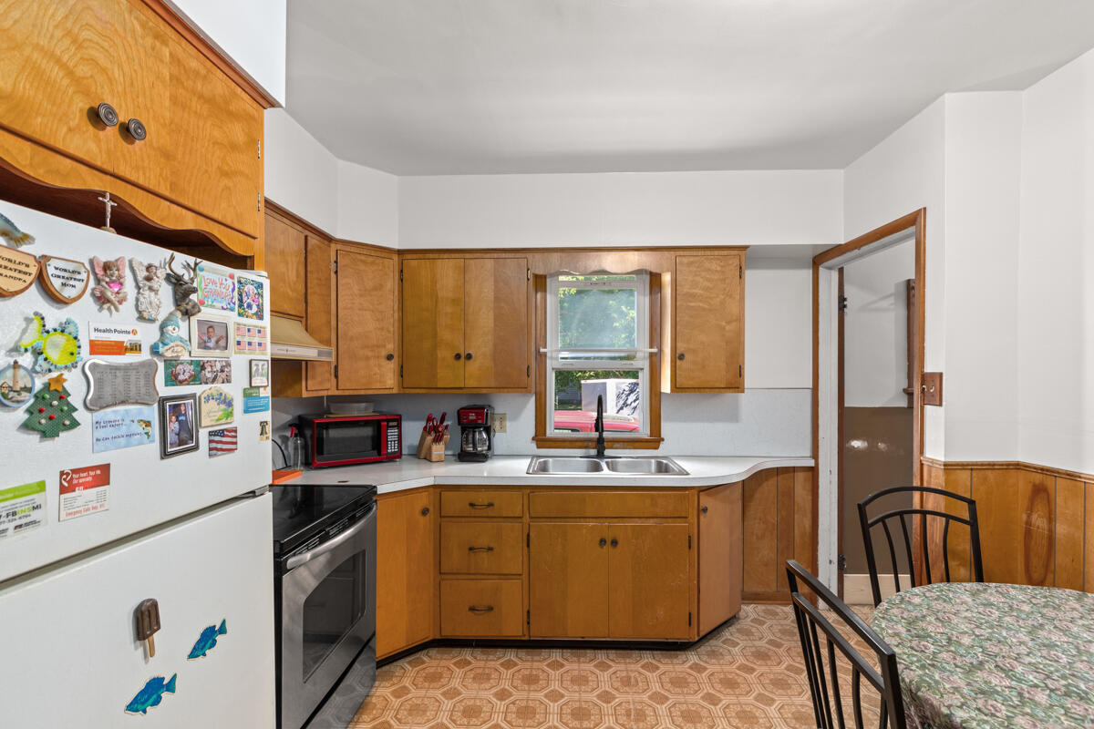 1119 Columbus Avenue Grand Haven MI 49417