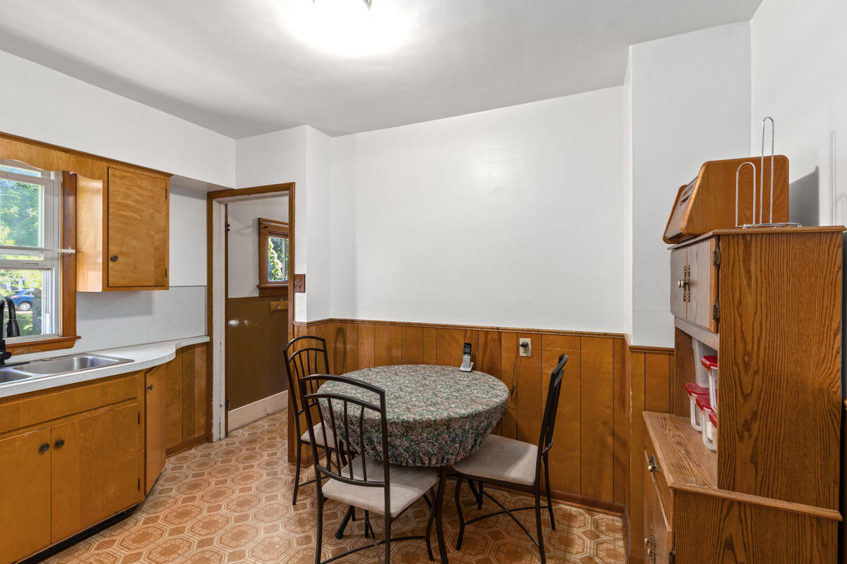 1119 Columbus Avenue Grand Haven MI 49417